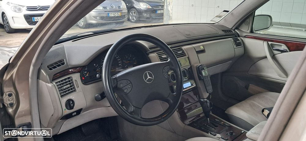 Mercedes-Benz E 220 CDI Classic - 5