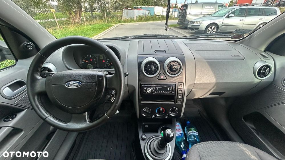 Ford Fusion - 11