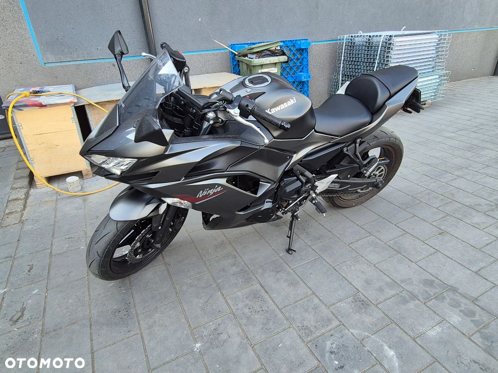 Kawasaki Ninja - 2