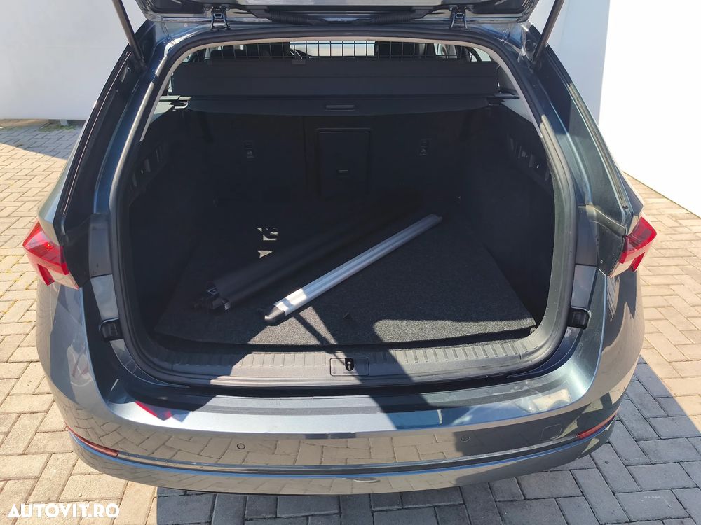 Skoda Octavia Combi 2.0 TDI DSG Style - 27