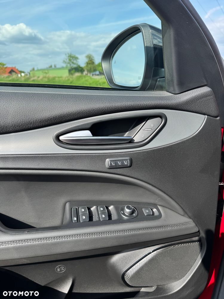 Alfa Romeo Stelvio 2.0 Turbo 16V AT8-Q4 Veloce Ti - 39