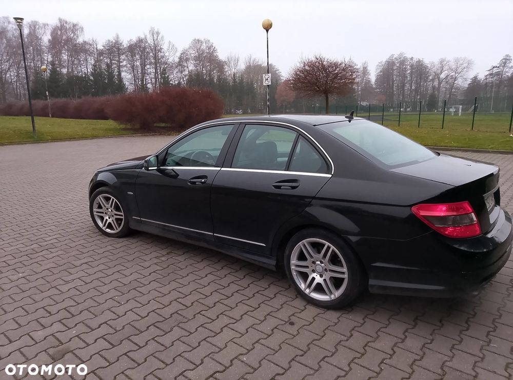Mercedes-Benz Klasa C 180 Kompressor BlueEFFICIENCY Avantgarde - 11