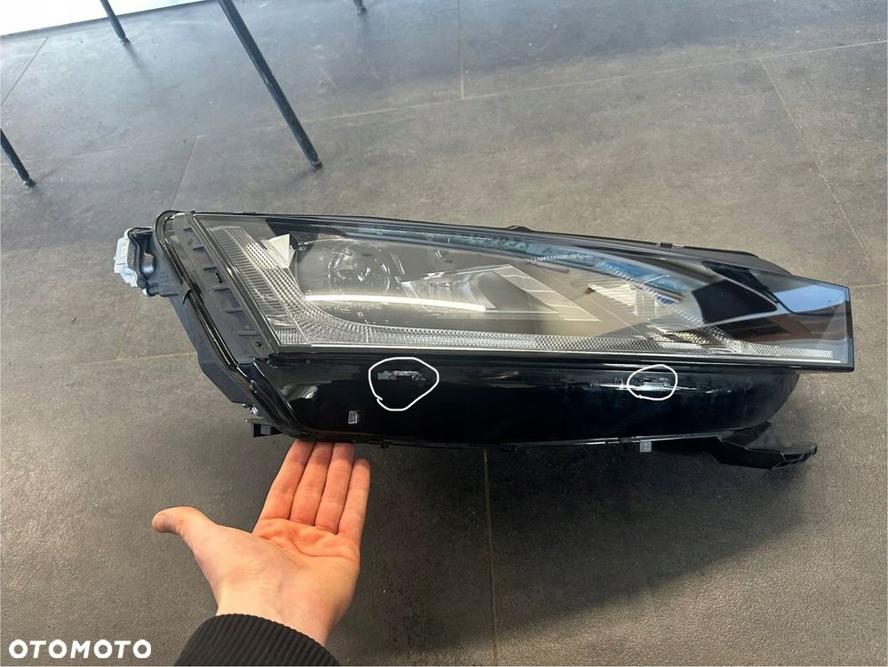 SKODA OCTAVIA IV LAMPA PRAWA PRZEDNIA PRZÓD 5E4941016A - 6