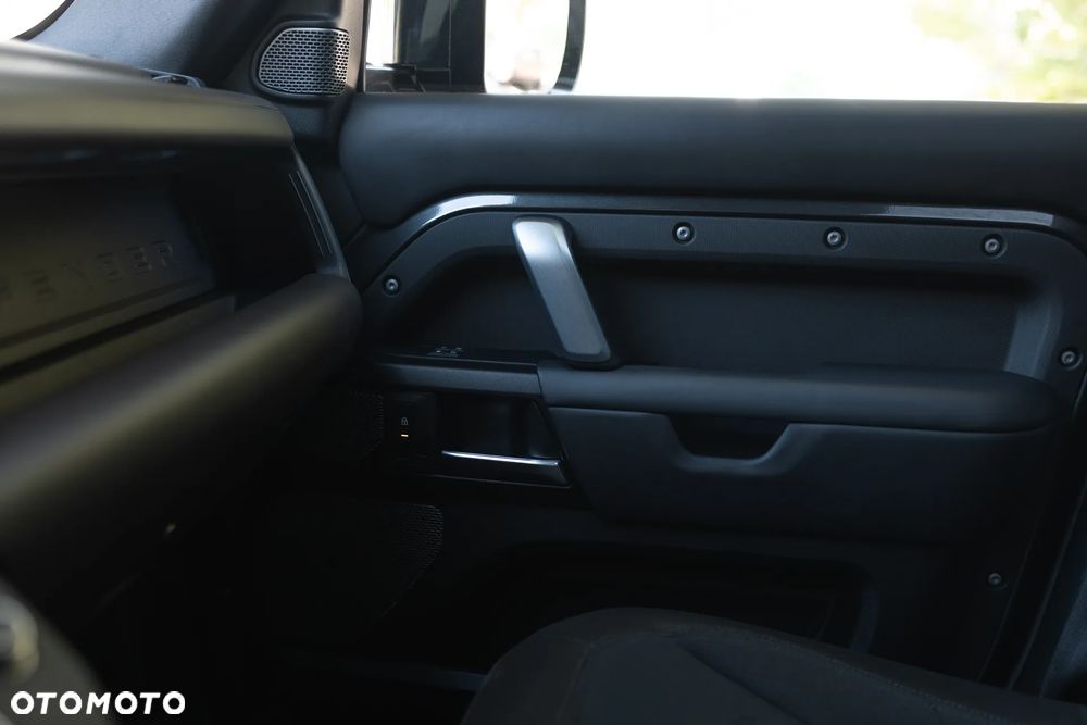 Land Rover Defender 110 5.0 P525 V8 - 15