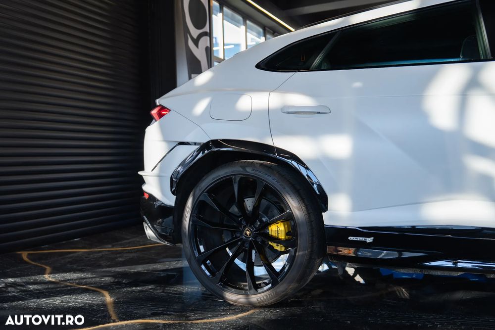 Lamborghini URUS - 3