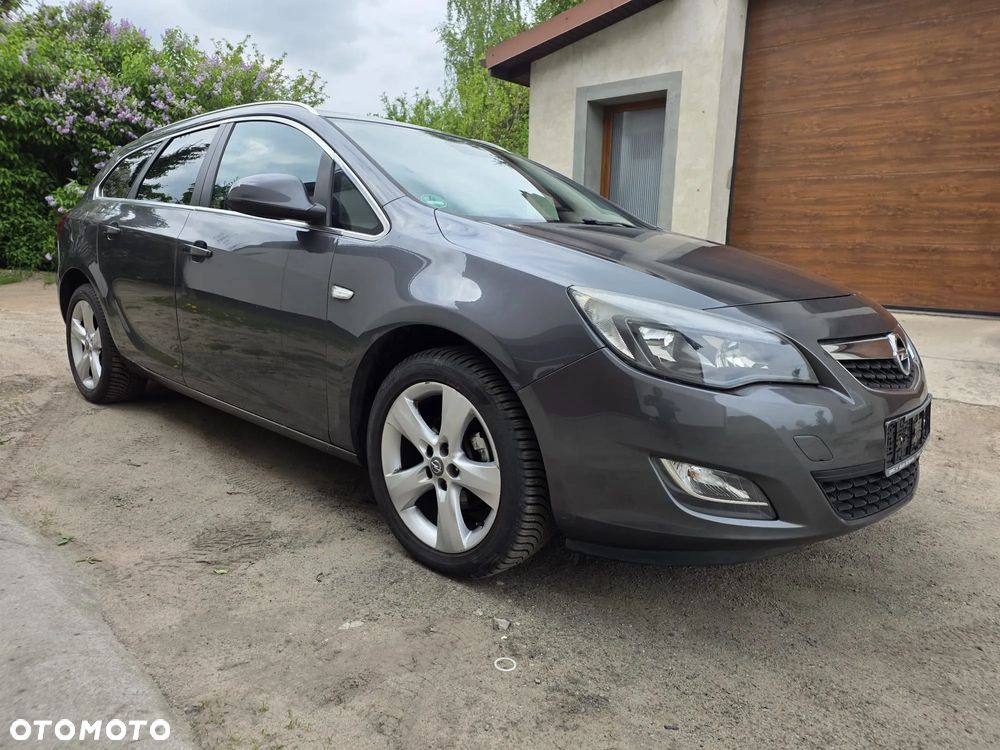 Opel Astra 1.4 Turbo Edition Sport - 2