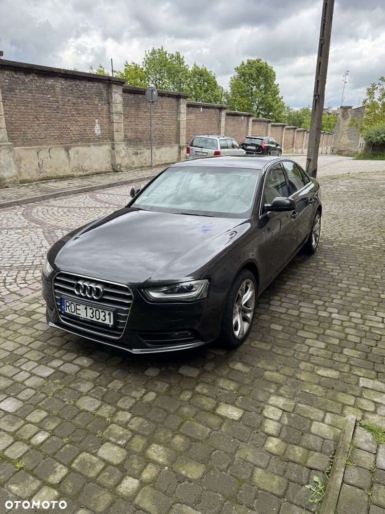 Audi A4 Limousine - 3
