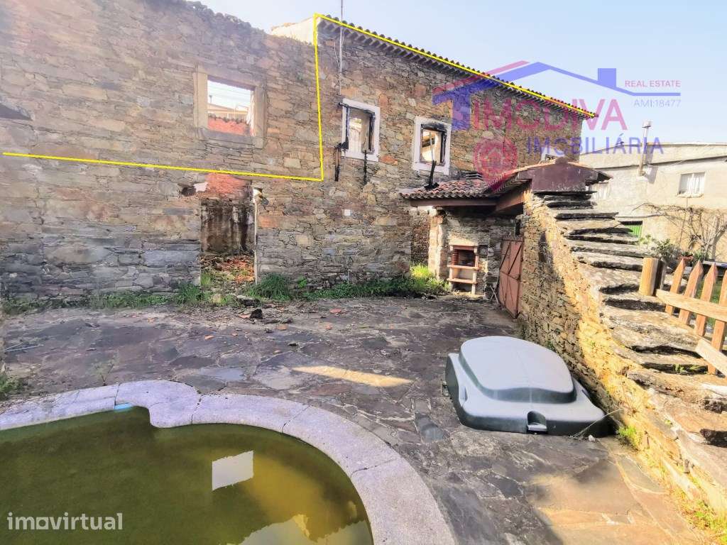 Moradia para reconstrução, com piscina e logradouro próximo de Cast... - Grande imagem: 5/15