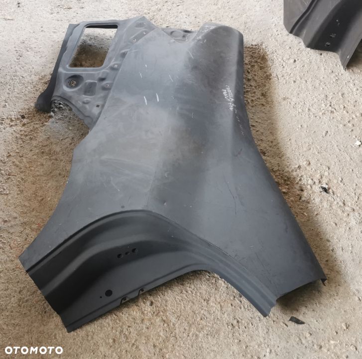 tylny  prawy błotnik TOYOTA COROLLA E14,  E15 SEDAN 06-13 - 3
