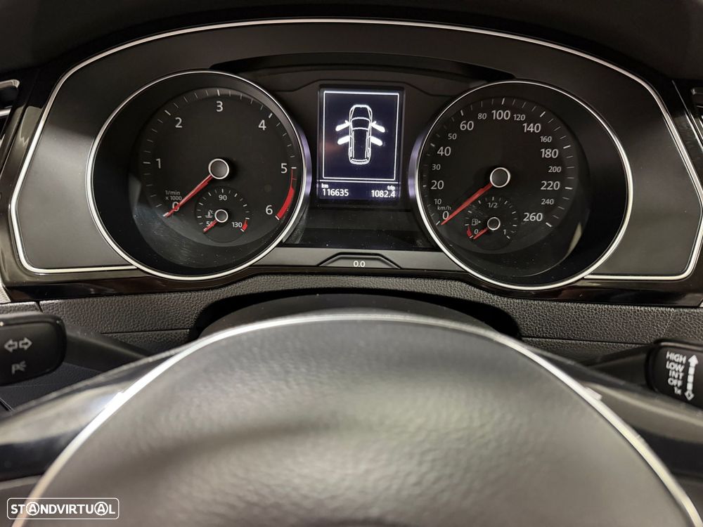 VW Passat Variant 1.6 TDI Confortline - 18