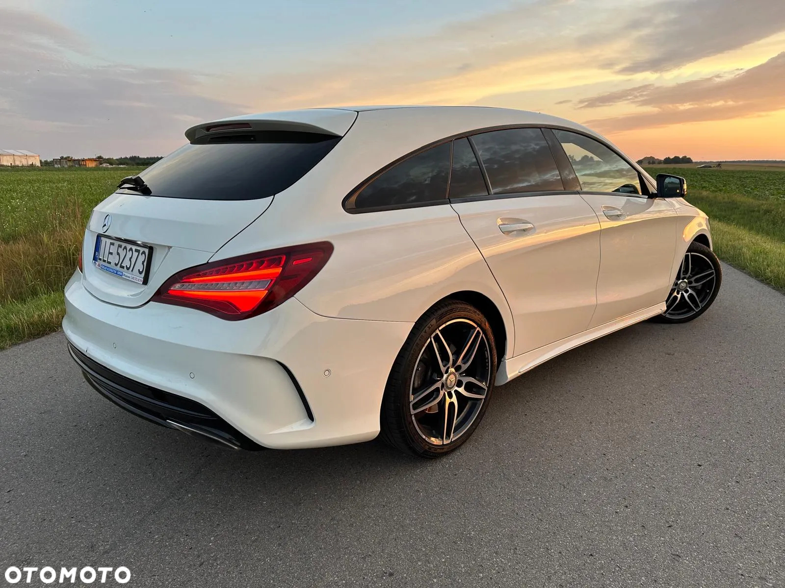 Mercedes-Benz CLA 220 4-Matic AMG Line - 12