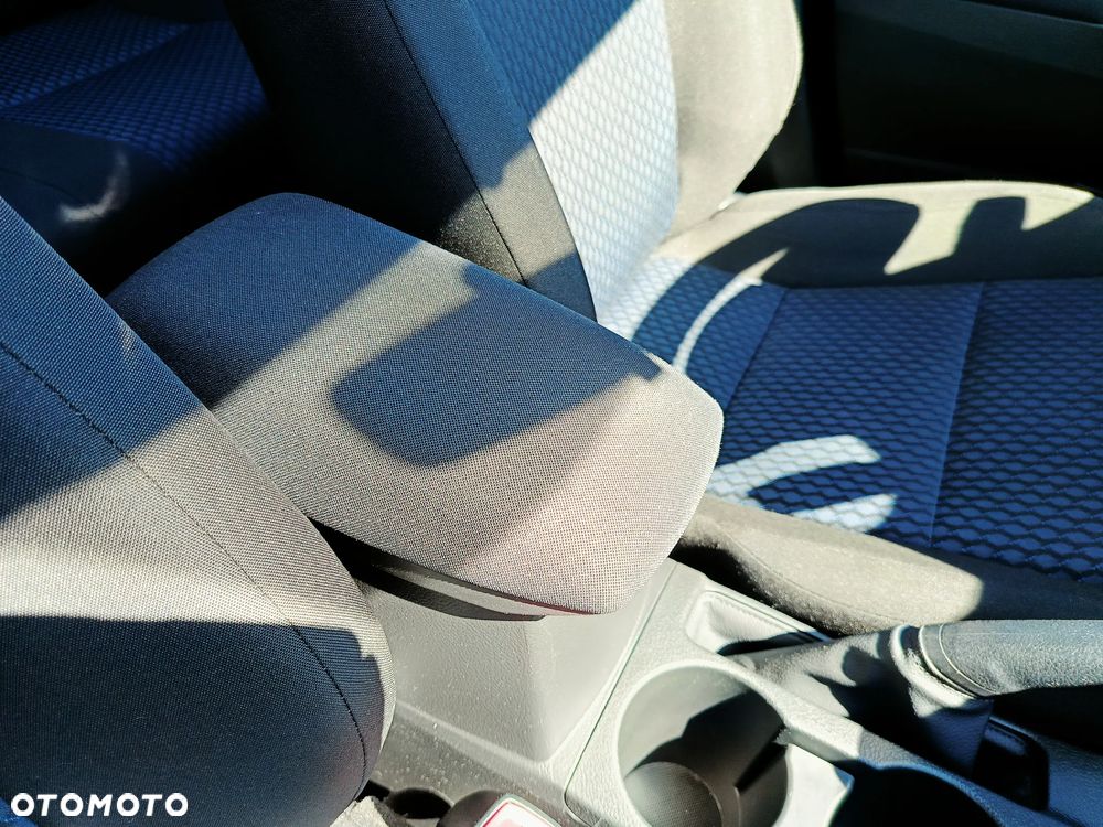 Toyota Auris 1.33 VVT-i Active - 10