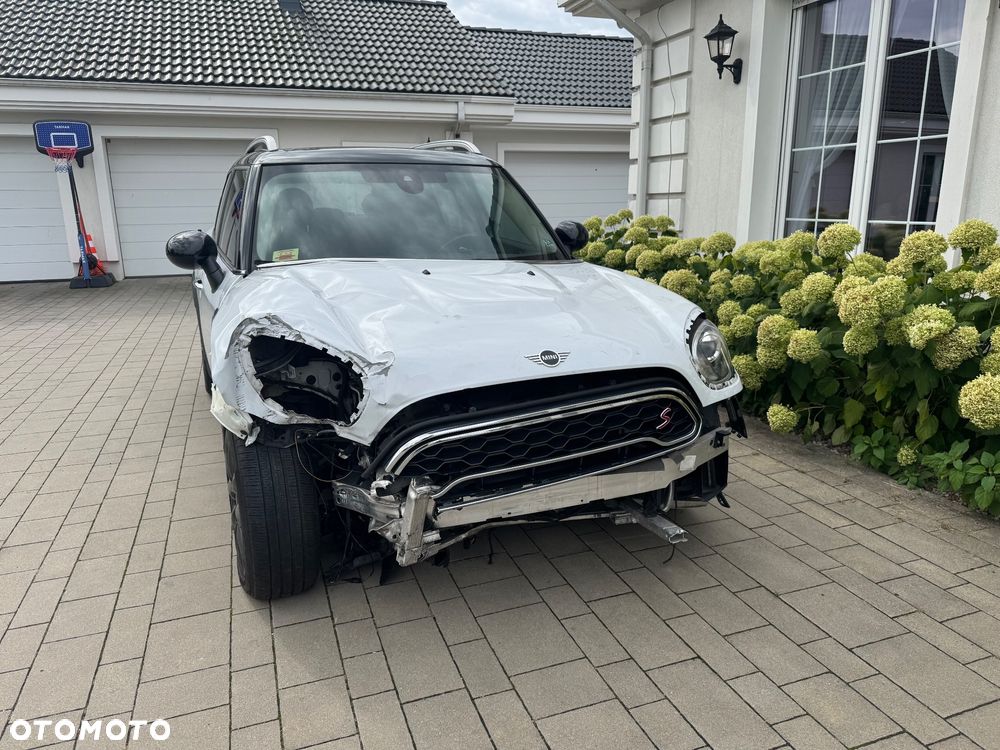 MINI Countryman S ALL4 Classic Trim - 4