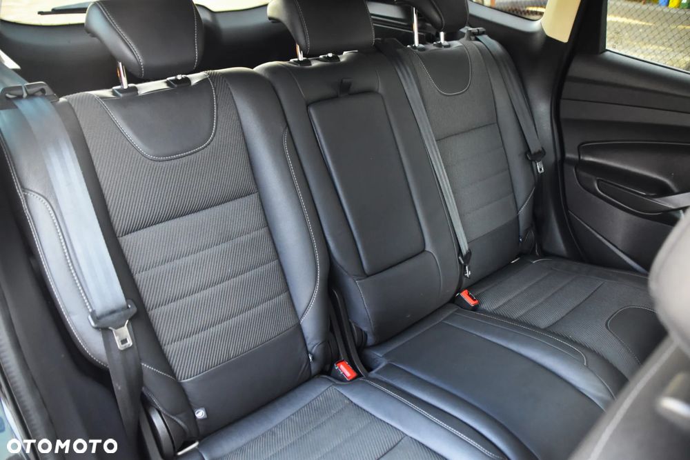 Ford Kuga 2.0 TDCi 4x4 Titanium - 10