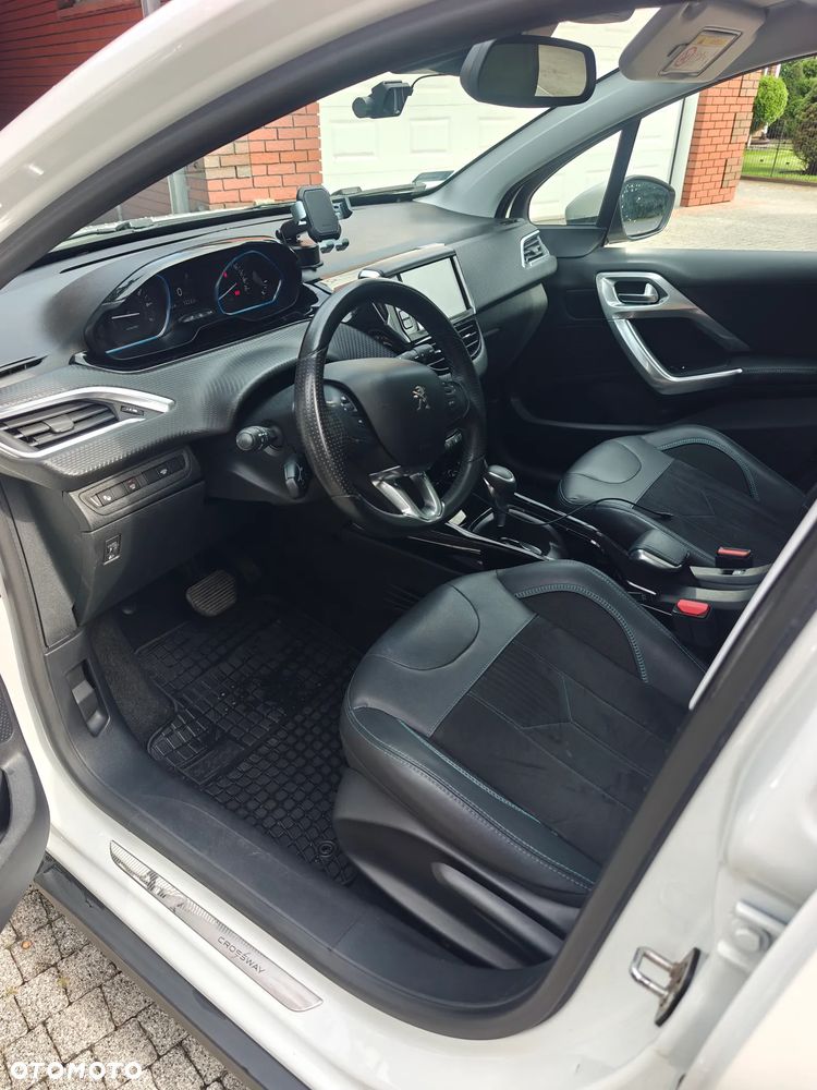 Peugeot 2008 1.2 Pure Tech GPF Crossway S&S EAT6 - 8