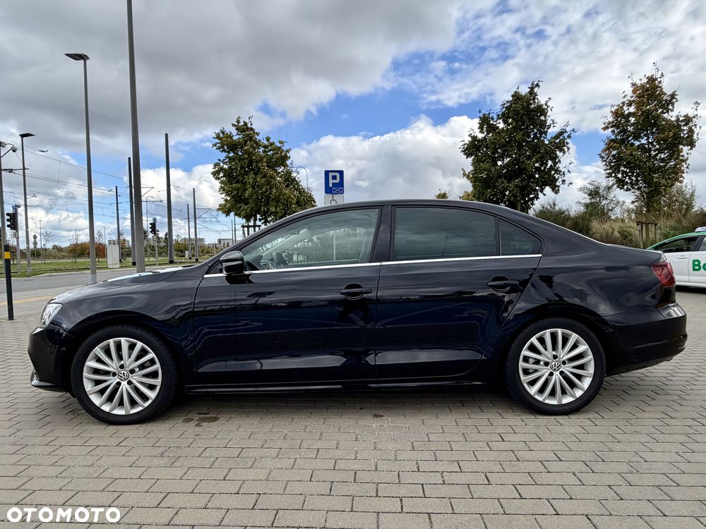 Volkswagen Jetta - 5