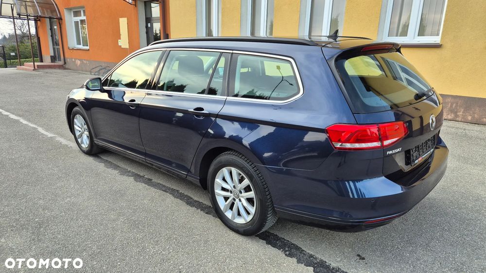 Volkswagen Passat - 8