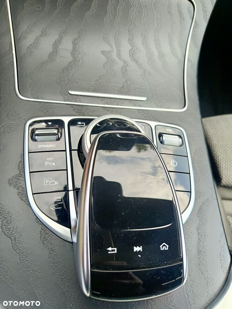 Mercedes-Benz Klasa C 300 de 9G-TRONIC - 10