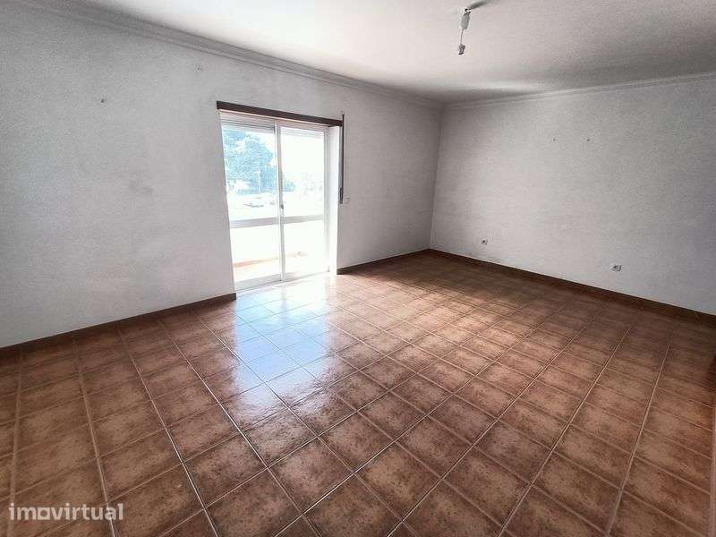 Apartamento T3 -1 andar - Grande imagem: 3/8