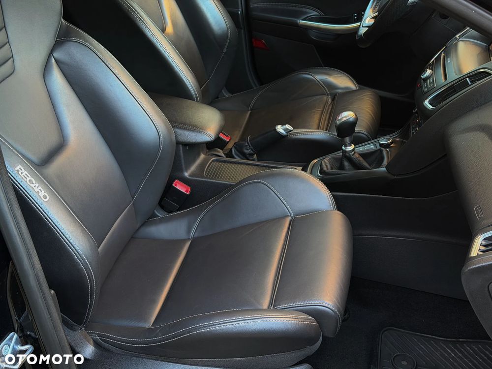 Ford Focus 2.0 EcoBoost ST-2 - 33