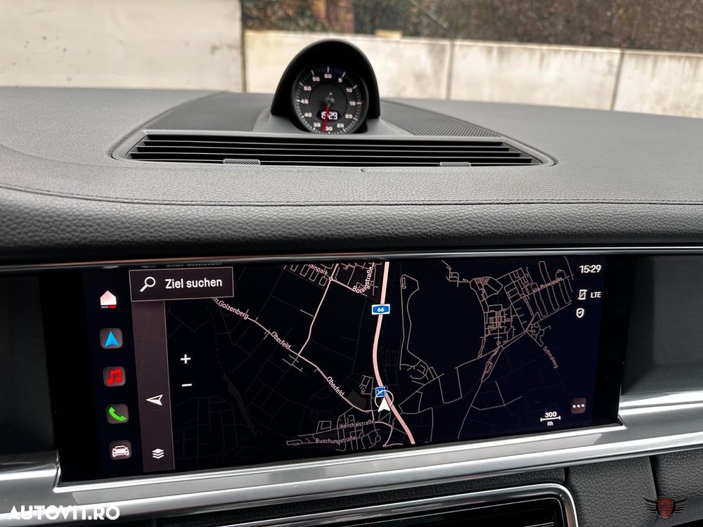 Porsche Panamera 4S Executive - 38