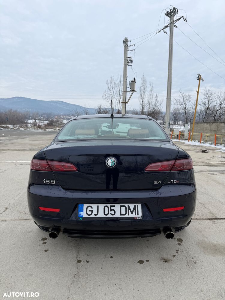 Alfa Romeo 159 2.4 Multijet Distinctive - 18