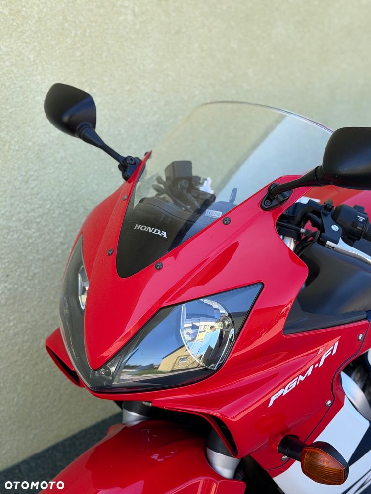 Honda CBR - 28