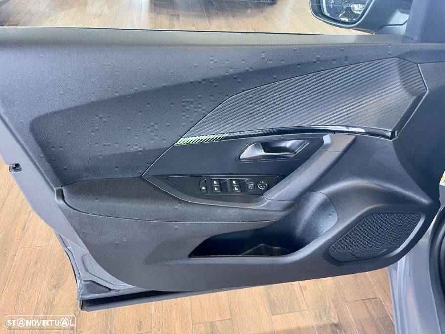 Peugeot 2008 1.2 PureTech Style - 27