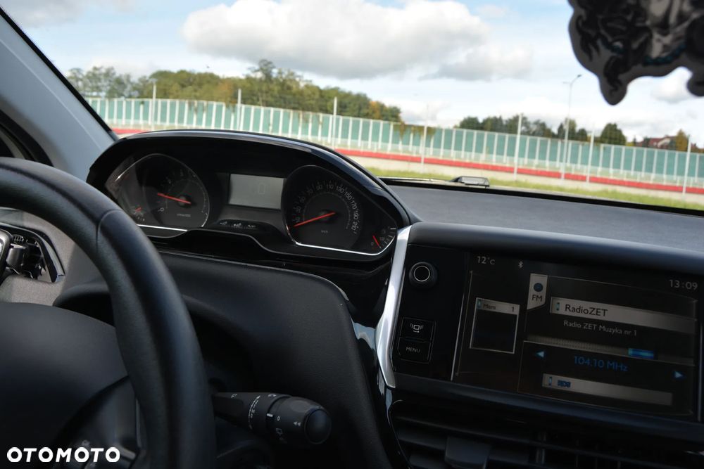 Peugeot 208 - 20