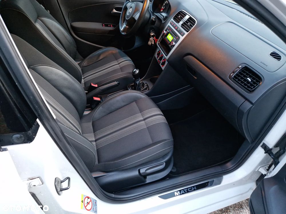 Volkswagen Polo 1.2 TSI MATCH - 10