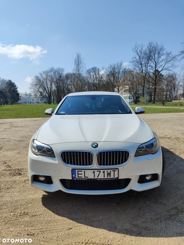 BMW Seria 5 520d xDrive Luxury Line - 2