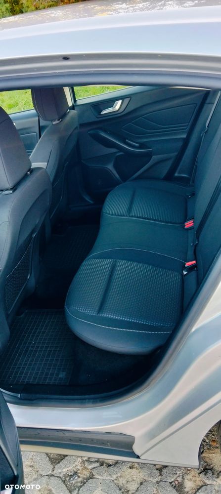 Ford Focus 1.5 EcoBlue STart-Stopp-System TITANIUM - 10