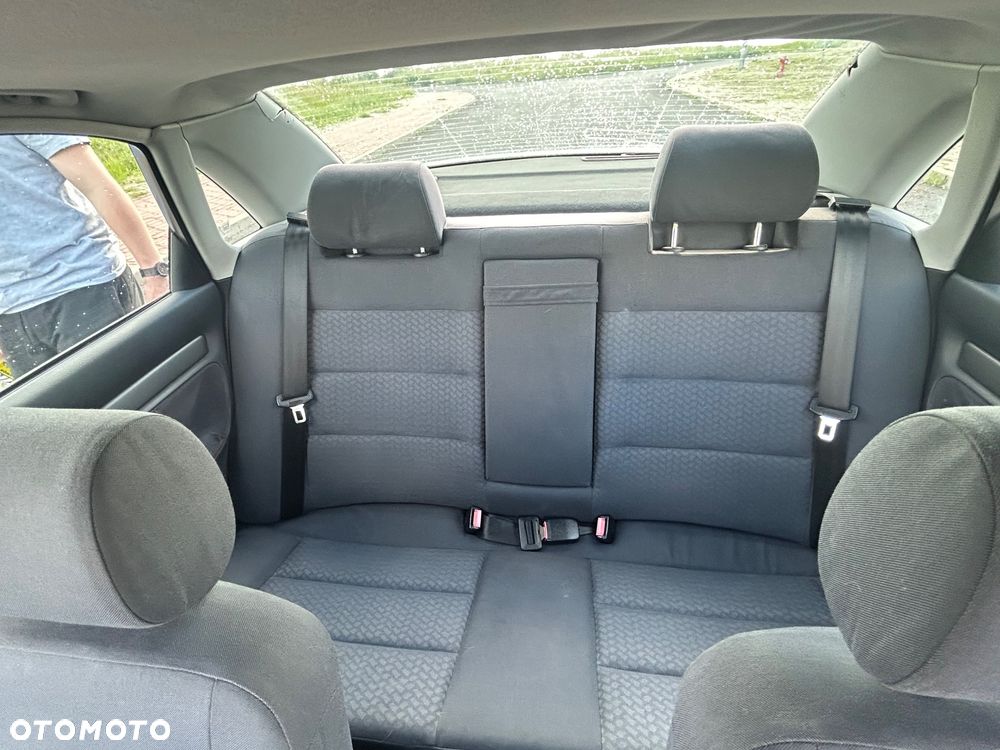 Audi A4 Limousine - 6
