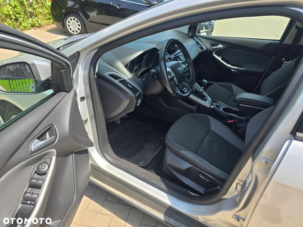 Ford Focus - 8