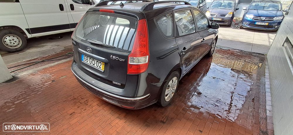 Hyundai i30 CW 1.6 CRDi Classic - 12