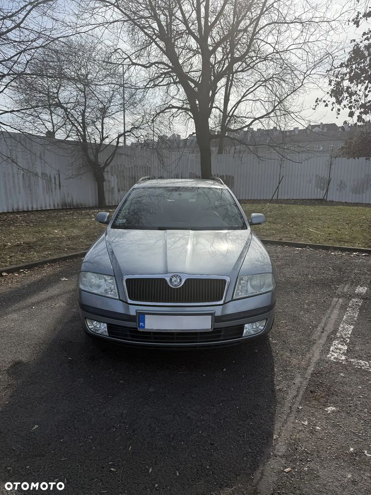 Skoda Octavia 1.6 FSI Ambiente - 3