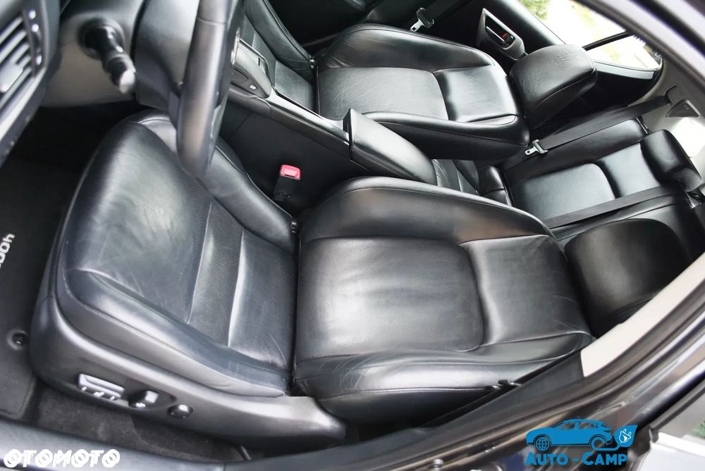 Lexus CT 200h Luxury Line - 37