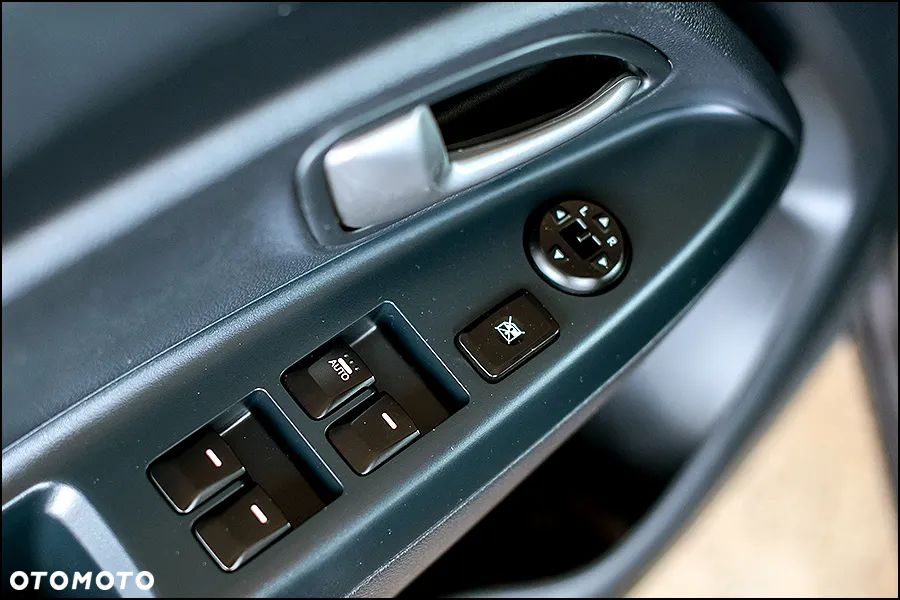 Kia Rio 1.2 Dream Team Edition - 29