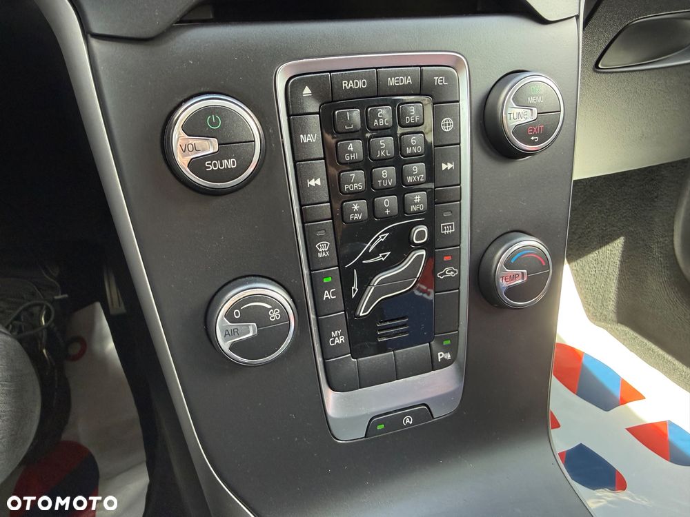 Volvo V40 D2 Kinetic - 32