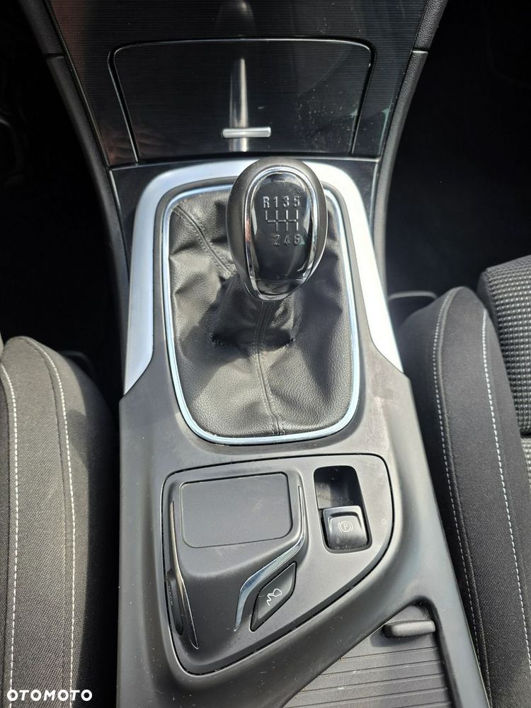 Opel Insignia - 27