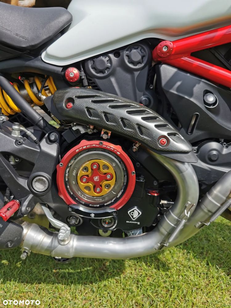Ducati Monster - 19