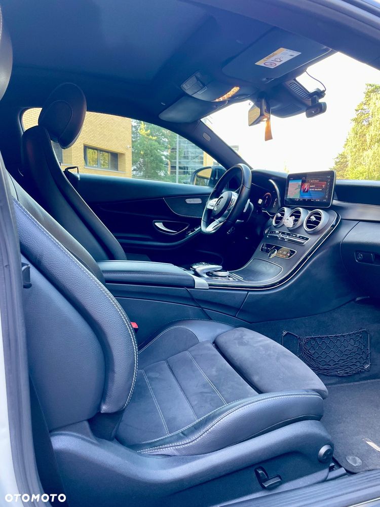 Mercedes-Benz Klasa C 300 9G-TRONIC - 15