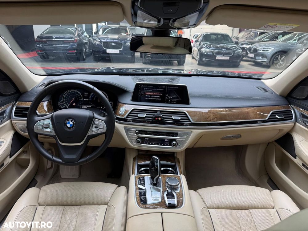 BMW Seria 7 740e iPerformance - 15