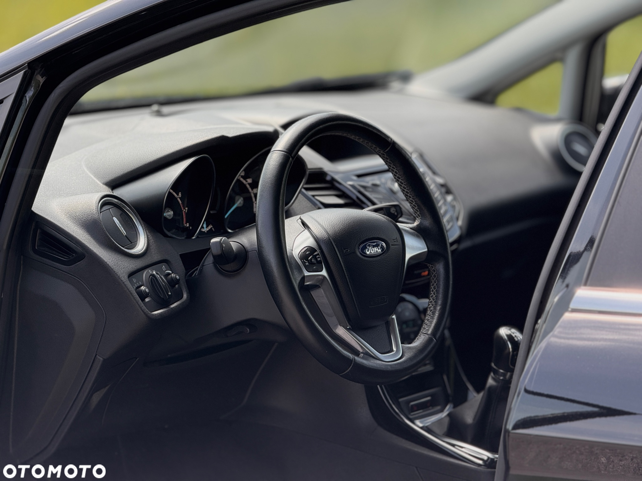 Ford Fiesta 1.0 EcoBoost S&S TITANIUM - 14