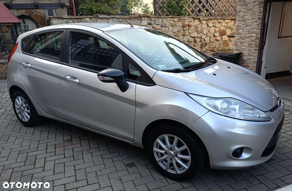 Ford Fiesta 1.25 Ambiente - 2