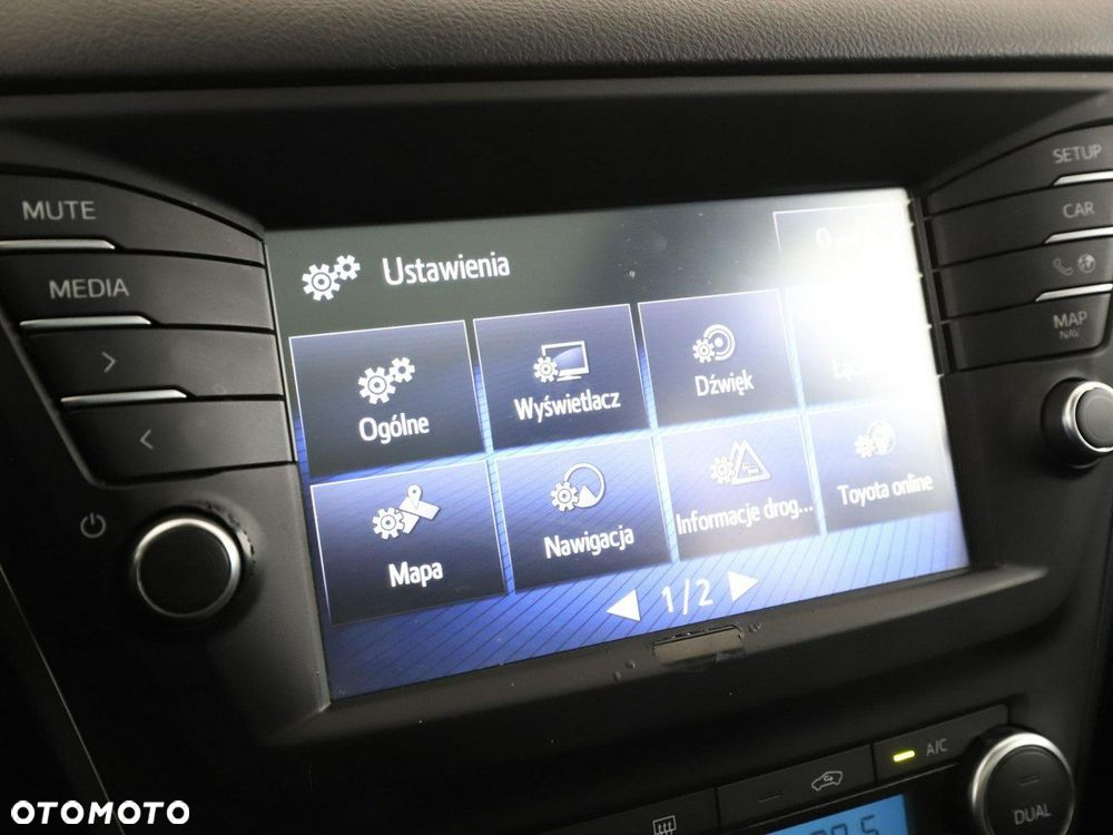 Toyota Avensis 1.8 Multidrive S Executive - 24