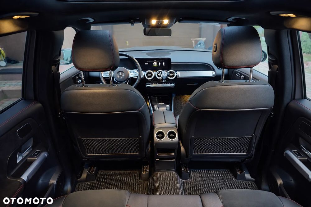 Mercedes-Benz GLB 250 4-Matic AMG Line 8G-DCT - 12