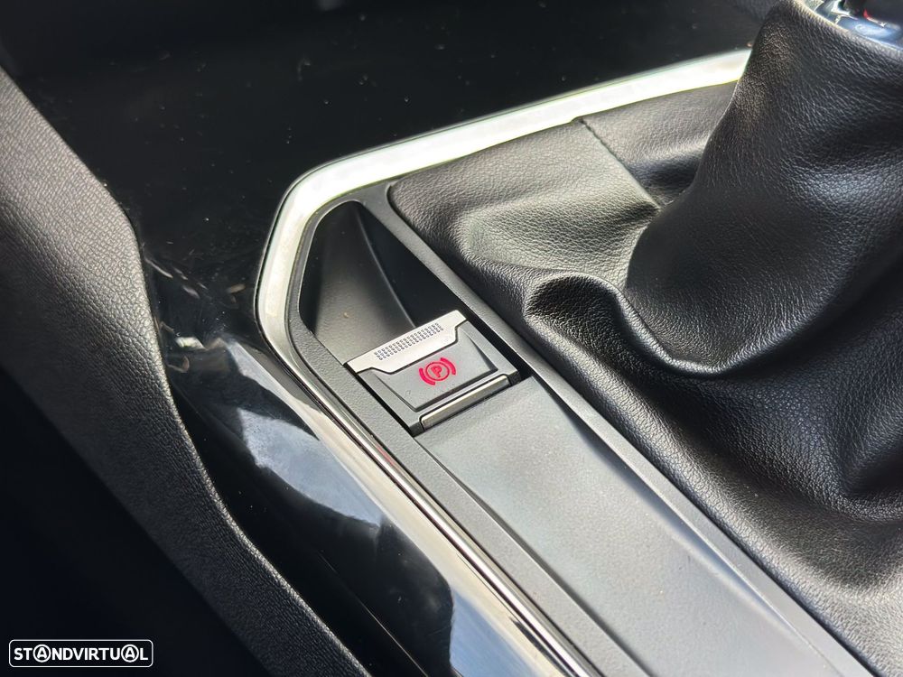 Peugeot 3008 1.6 BlueHDi Access - 21