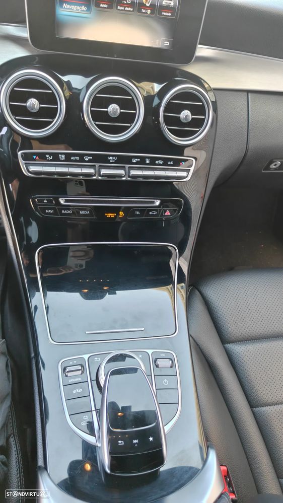 Mercedes-Benz C 350 e - 28
