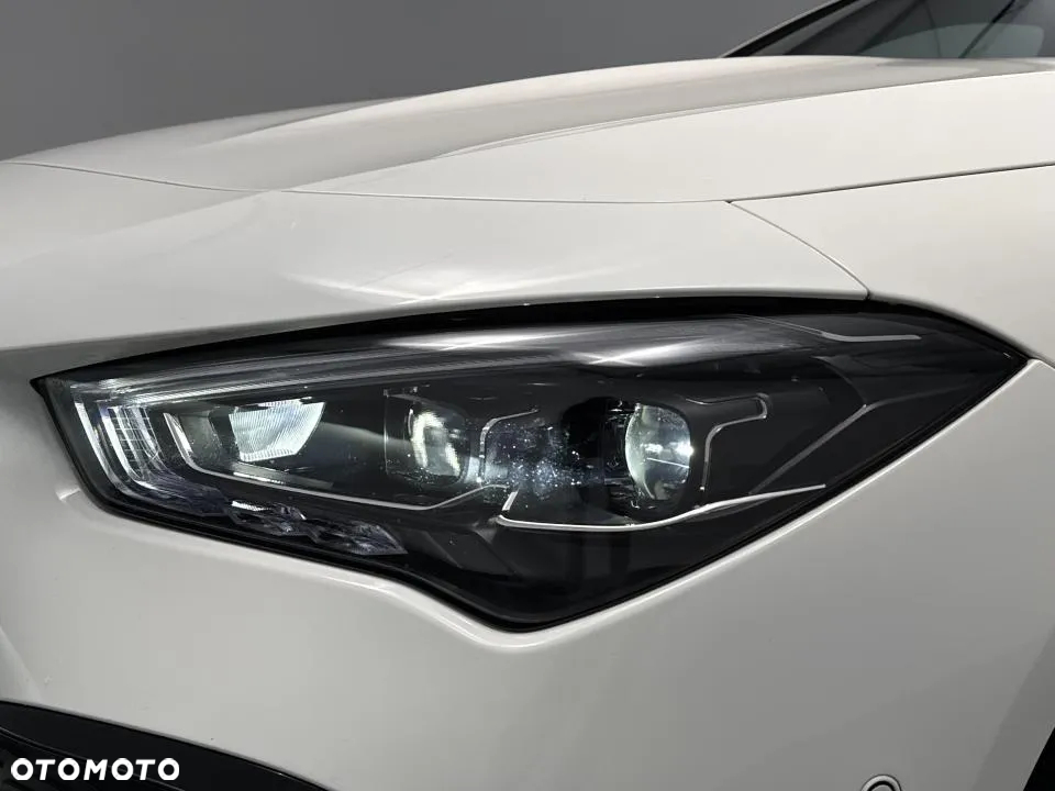 Mercedes-Benz CLA 200 AMG Line 7G-DCT - 25